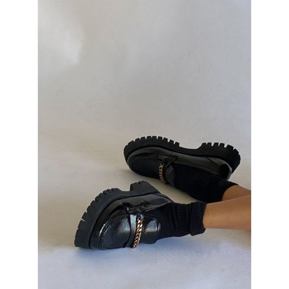 Princess Polly Unchained Patent Chunky Leather Loafers Sz 5